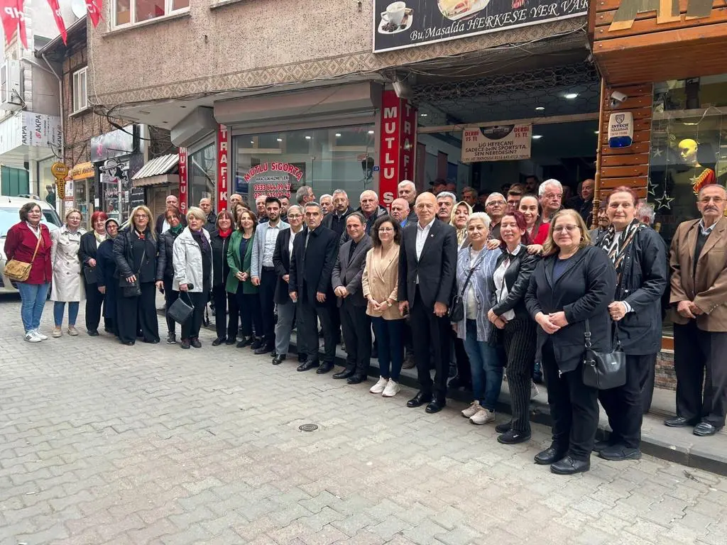 Haber: CHP Milletvekili Adayları Hendek'i turladı - Öne Çıkan