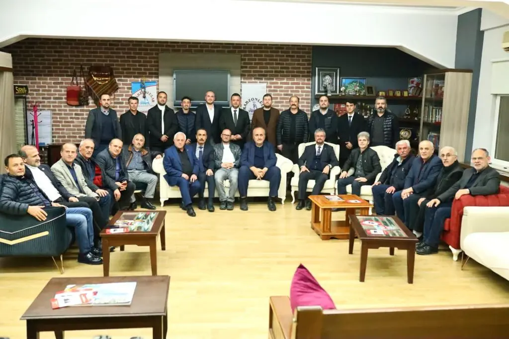 Haber: Akar’dan Trabzonlular Derneğine ziyaret - Öne Çıkan
