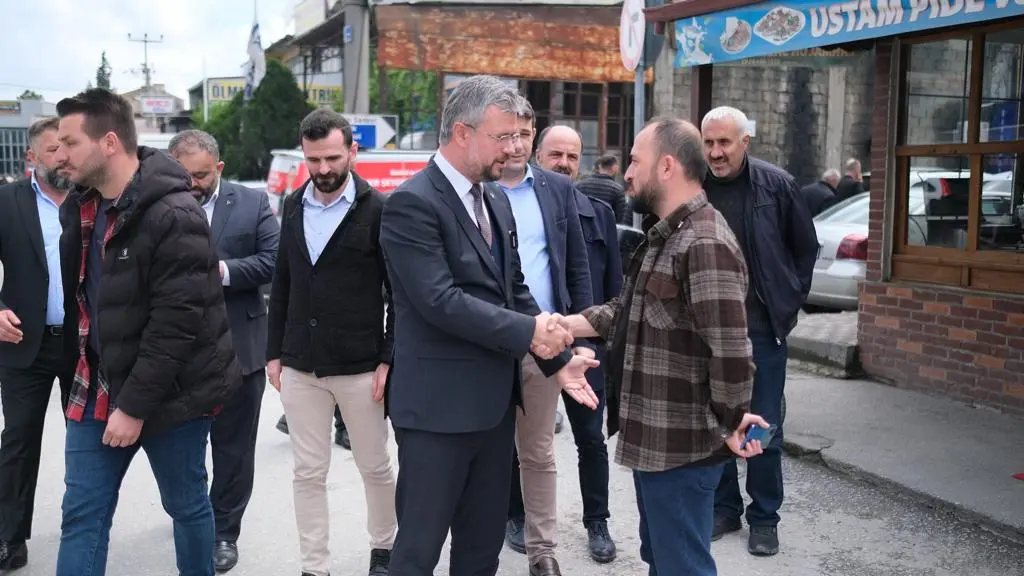 Haber: MHP’li Akar'dan Sapanca ve Arifiye Çıkarması - Öne Çıkan