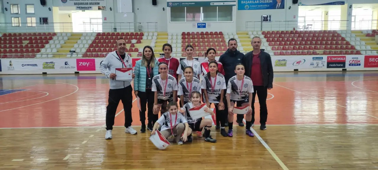 Haber: Genç Kızlar Futsal Şampiyonları belli oldu - Öne Çıkan