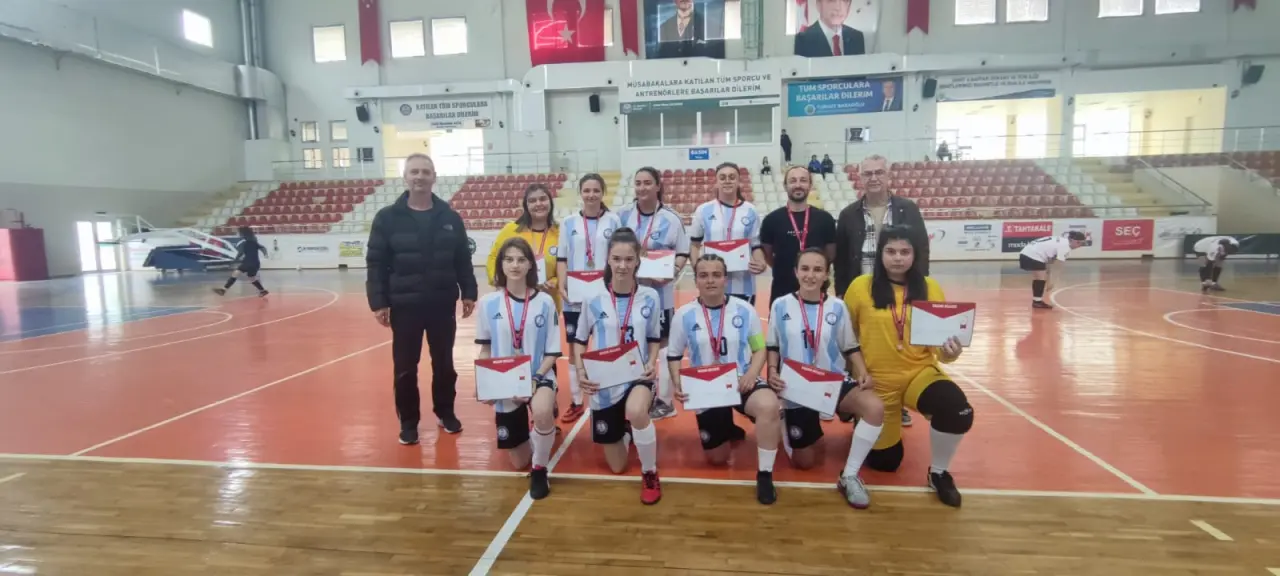 Haber: Genç Kızlar Futsal Şampiyonları belli oldu - Galeri-1