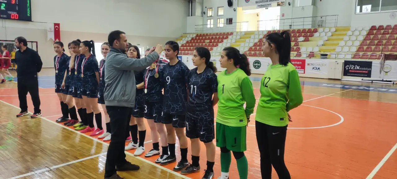Haber: Genç Kızlar Futsal Şampiyonları belli oldu - Galeri-2