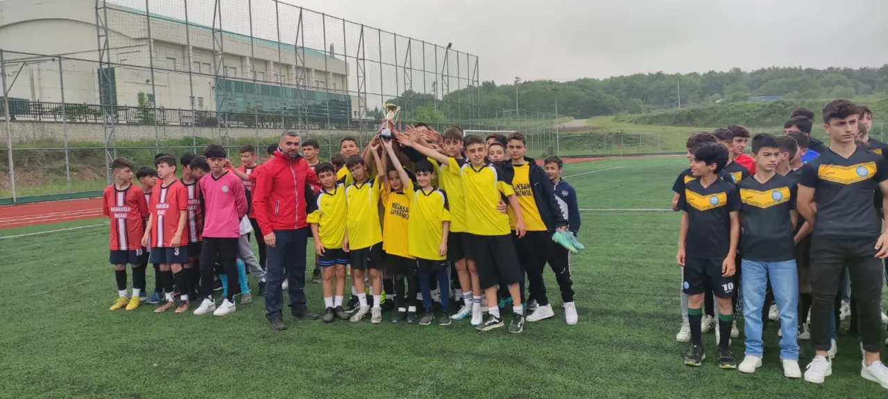 Haber: Yıldız Erkekler Futbol sona erdi - Galeri-3