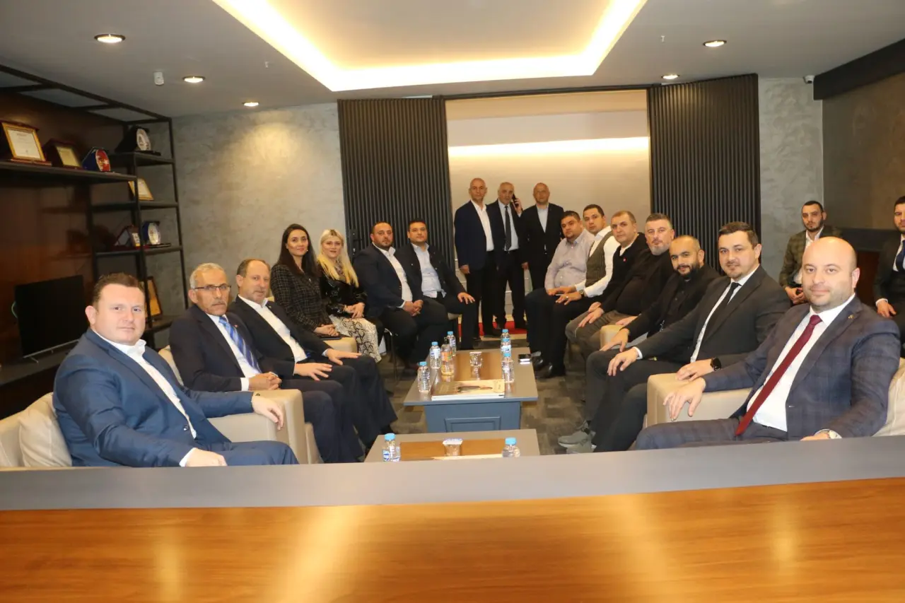 Haber: MHP’li Bülbül: Selçuk Bayraktar’ı, Selahattin Demirtaş kadar sevememiş bir yapıdan bahsediyoruz - Galeri-1