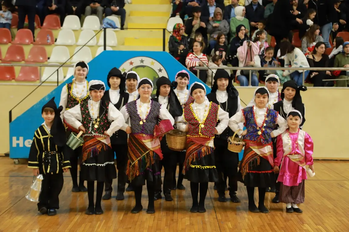 Haber: HENDEK´TE 19 MAYIS COŞKUSU - Galeri-3