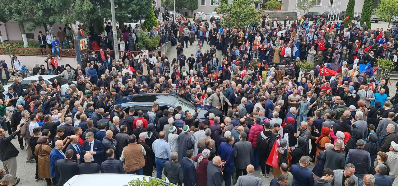 Haber: Hendek’te Yerli Otomobil Togg izdihamı - Galeri-1