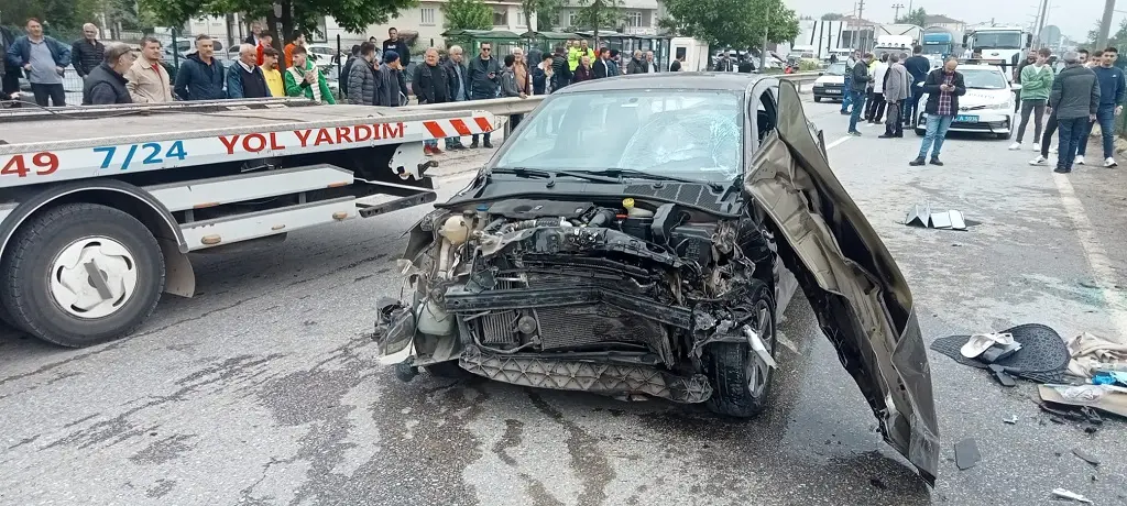 Haber: Feci kaza, Otomobil ters döndü - Galeri-1