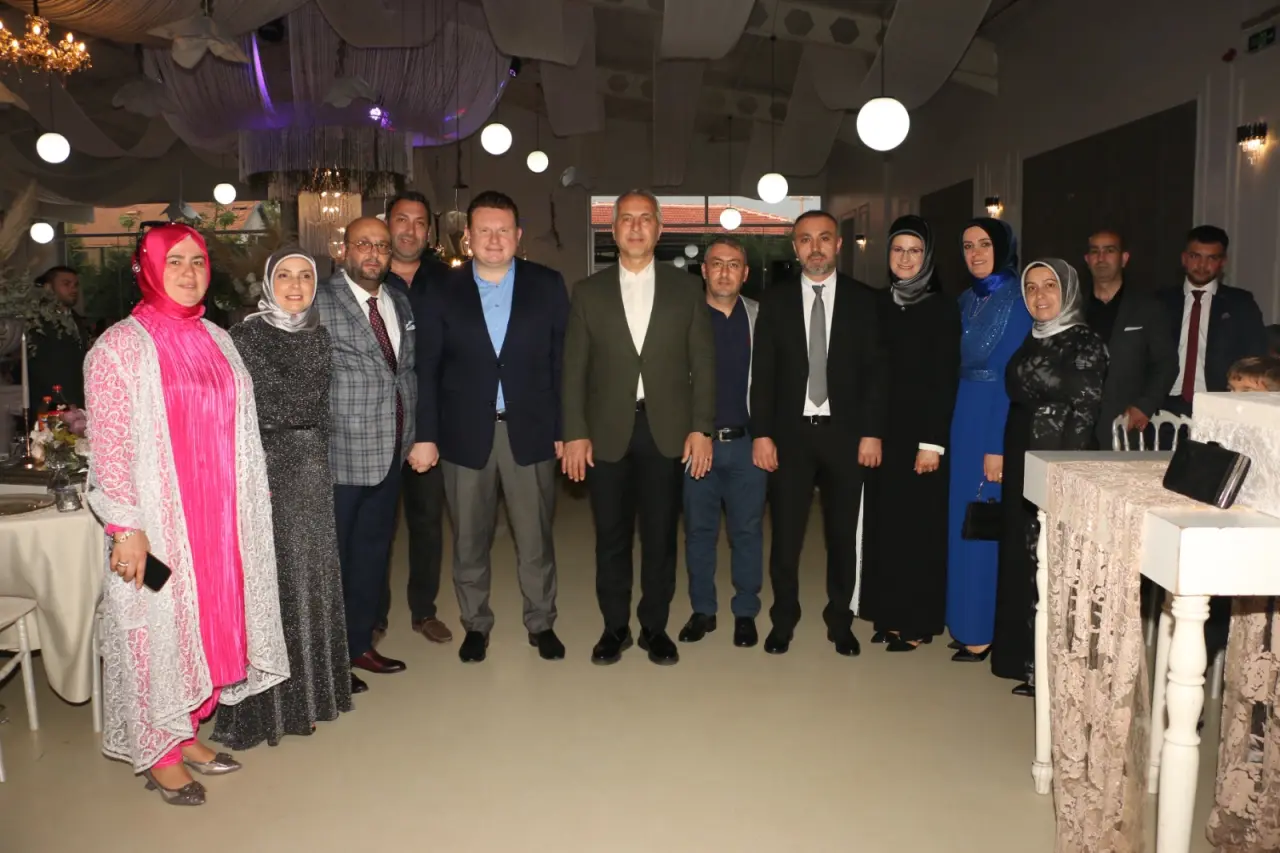 Haber: Medine ile Talha Evlilik Yolunda ilk adımı attı - Galeri-2