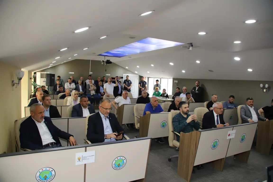 Haber: HENDEK MECLİSİ 9 MADDEYİ KARARA BAĞLADI - Galeri-1