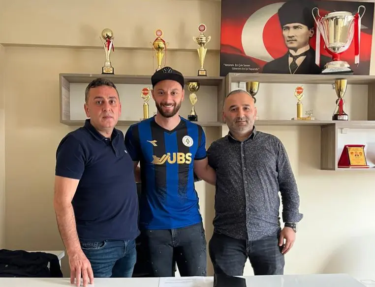 Haber: Yıldız kaleci Hendekspor’a imzayı attı - Öne Çıkan