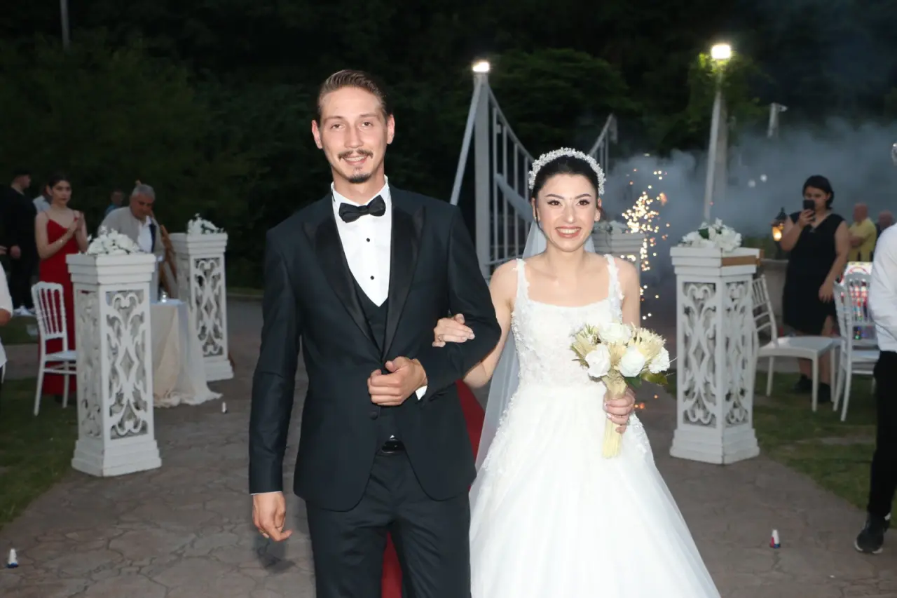 Haber: Esin ve Kaan’dan ömürlük imza - Galeri-1