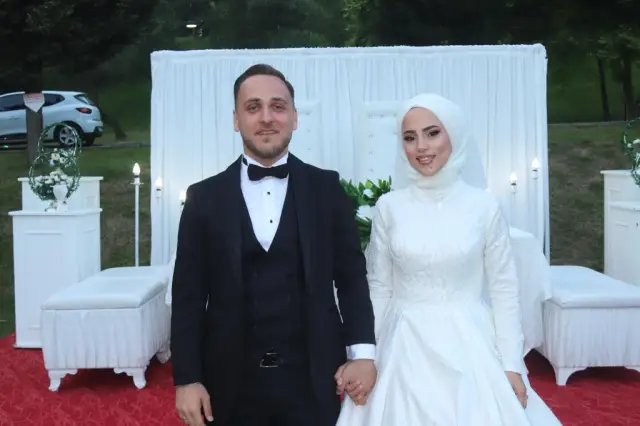 Elanur ve Batuhan'dan Ömürlük imza