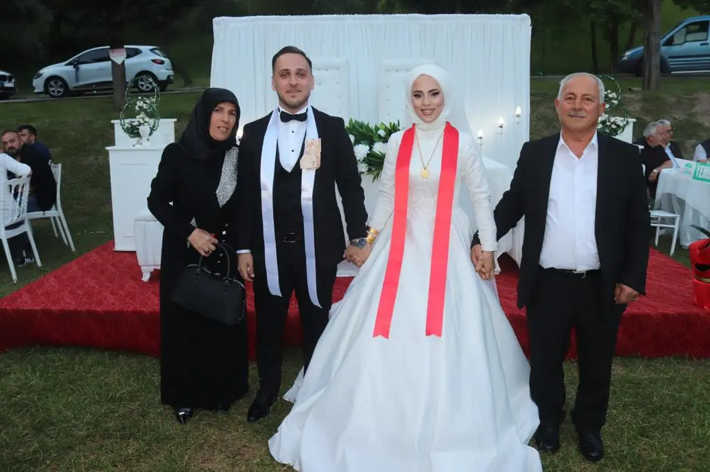 Haber: Elanur ve Batuhan'dan Ömürlük imza - Galeri-2