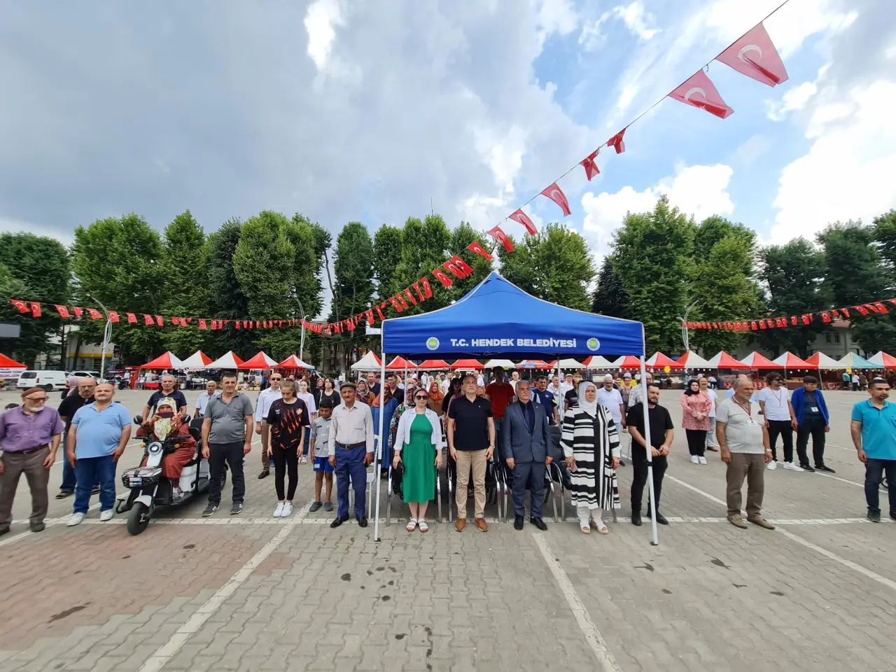 Haber: İlgi Gösterilmeyen Festivale birde yağmur engeli - Öne Çıkan