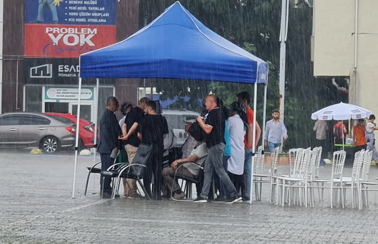 Haber: İlgi Gösterilmeyen Festivale birde yağmur engeli - Galeri-3