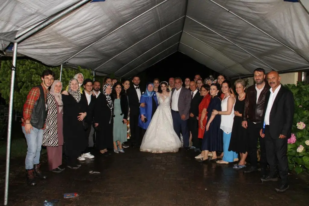 Haber: Şenay Sakal’dan Düğün Cemiyeti sonrası Teşekkür - Galeri-5
