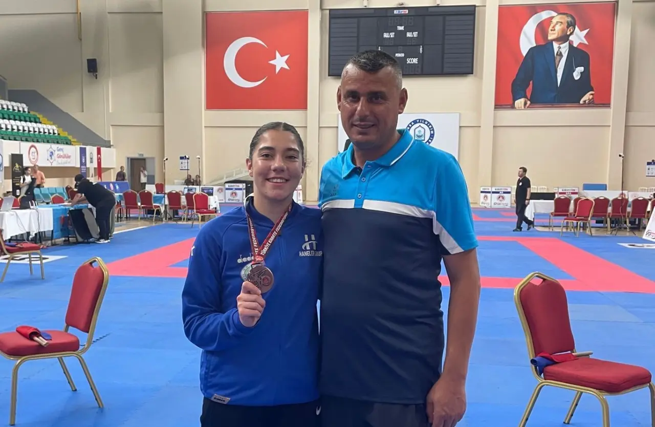 Haber: İrem Türkiye üçüncüsü - Öne Çıkan