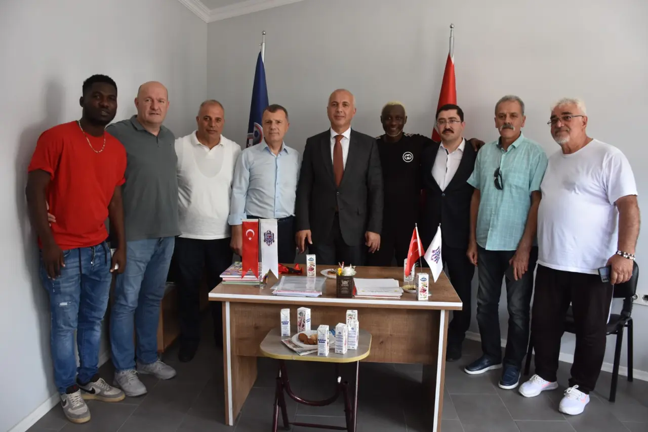 Haber: Akovaspor Yattara Futbol Okulu Açıldı - Galeri-2