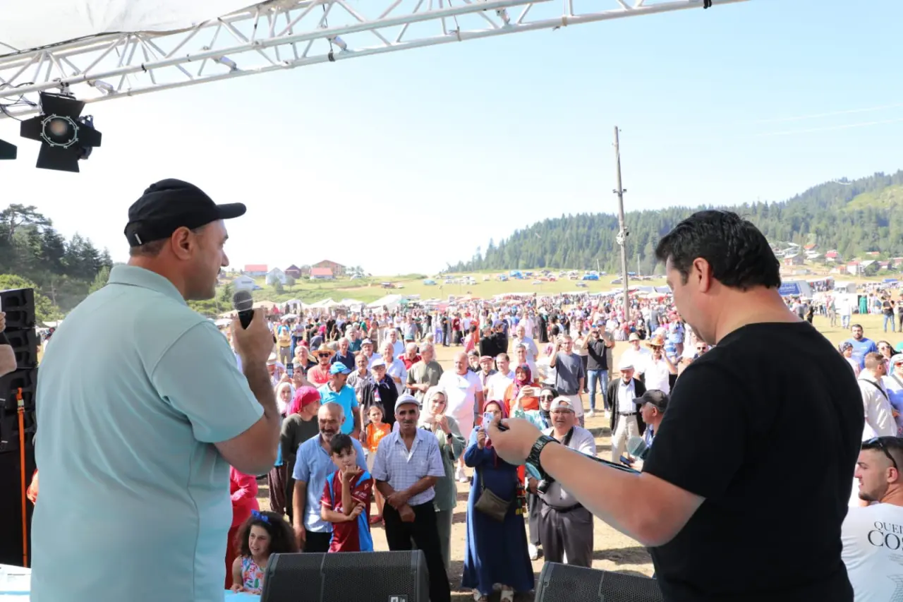Haber: Vali Kaldırım, Çiğdem Yayla Şenliğine katıldı - Öne Çıkan