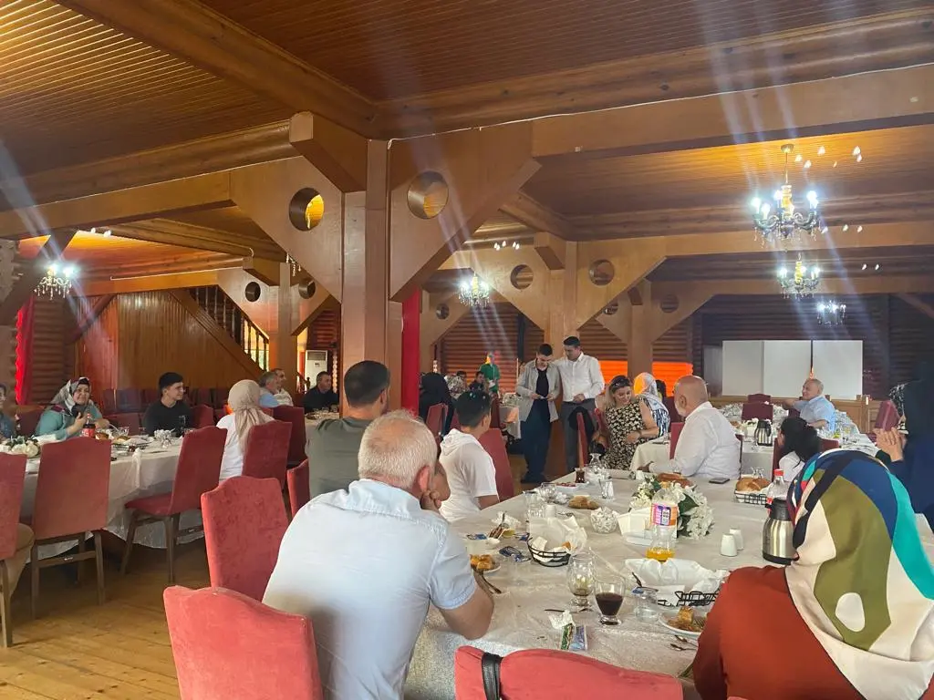 Haber: KORUYUCU AİLELER YEMEKTE BULUŞTU - Öne Çıkan