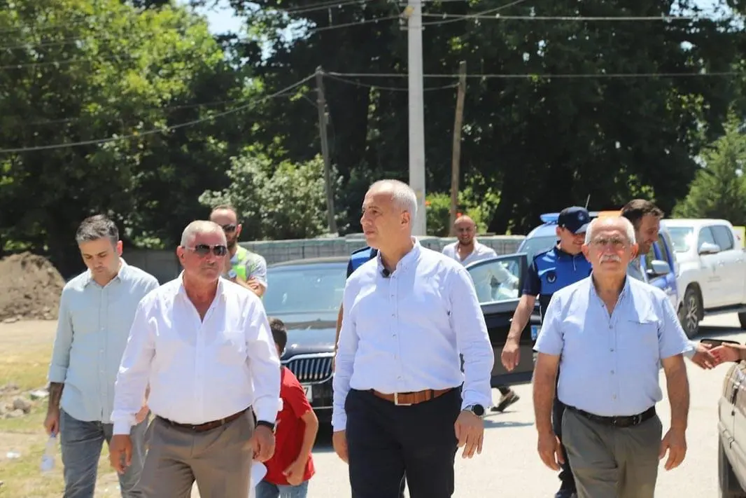 Haber: BAŞKAN BABAOĞLU SAHADA ÇALIŞMALARI İNCELEDİ - Öne Çıkan