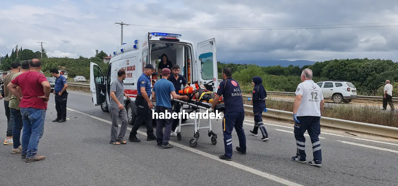 Haber: Hendek’te Kaza iki yaralı - Galeri-1