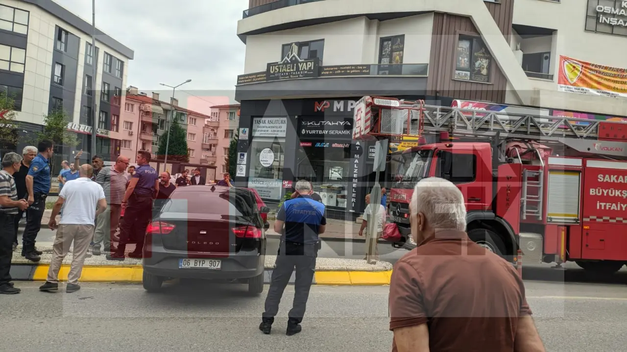 Haber: Otomobil Refüjde asılı kaldı - Öne Çıkan
