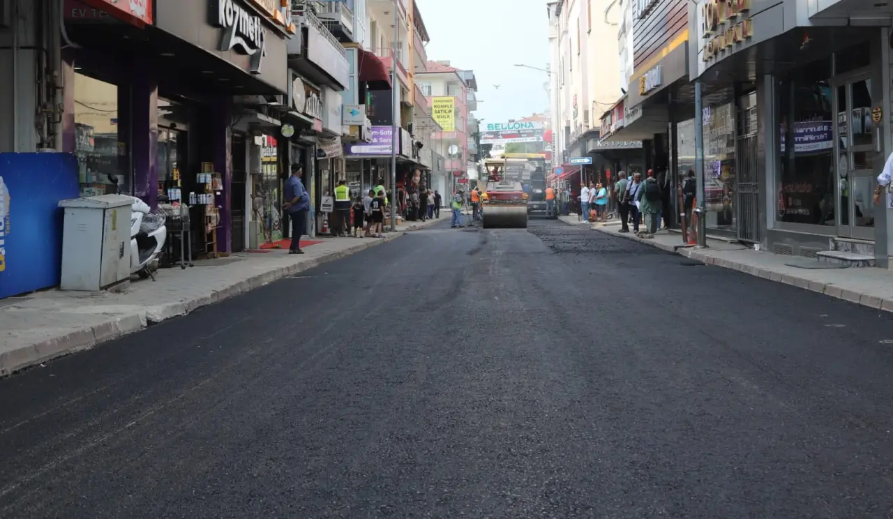 Haber: Hendek Belediyesinden O Caddeye Yenilik - Öne Çıkan