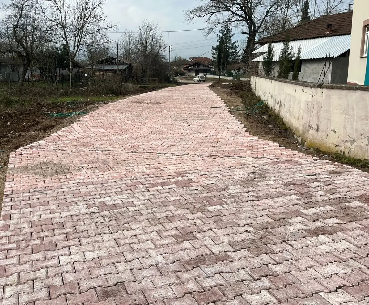 Haber: TÜRBEKÖY MAHALLESİNDE ALT VE ÜST YAPIDA YENİLİK - Galeri-1