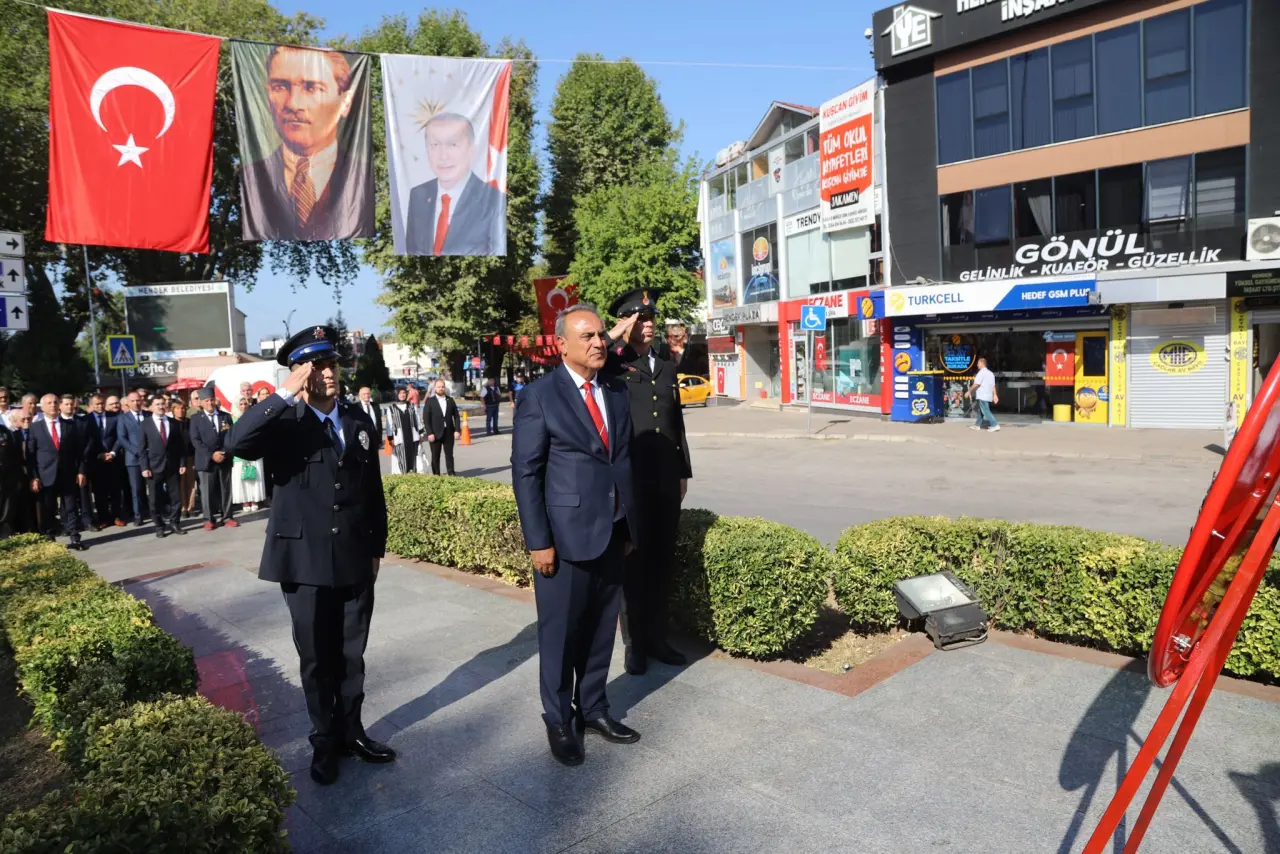 Haber: Hendek’te Büyük Zaferin 101’nci Yıl Dönümü Törenle Kutlandı - Galeri-1