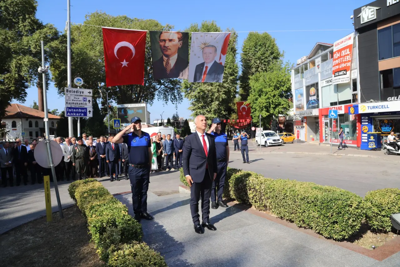 Haber: Hendek’te Büyük Zaferin 101’nci Yıl Dönümü Törenle Kutlandı - Galeri-2