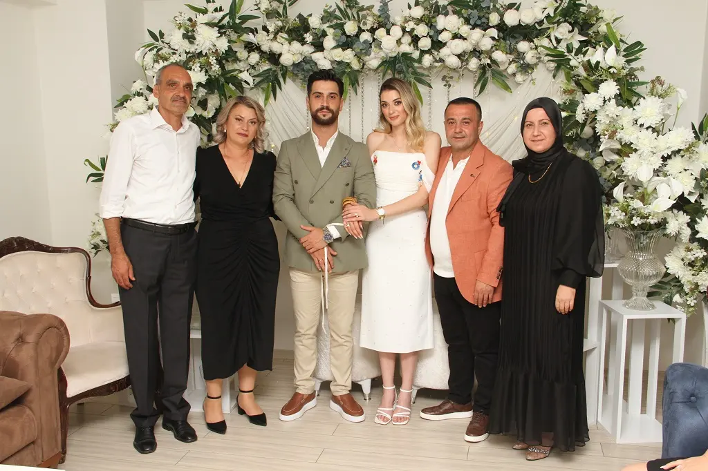 Haber: Benay ve Oğuz Kaan evlilik yolunda ilk adımı attı - Galeri-3