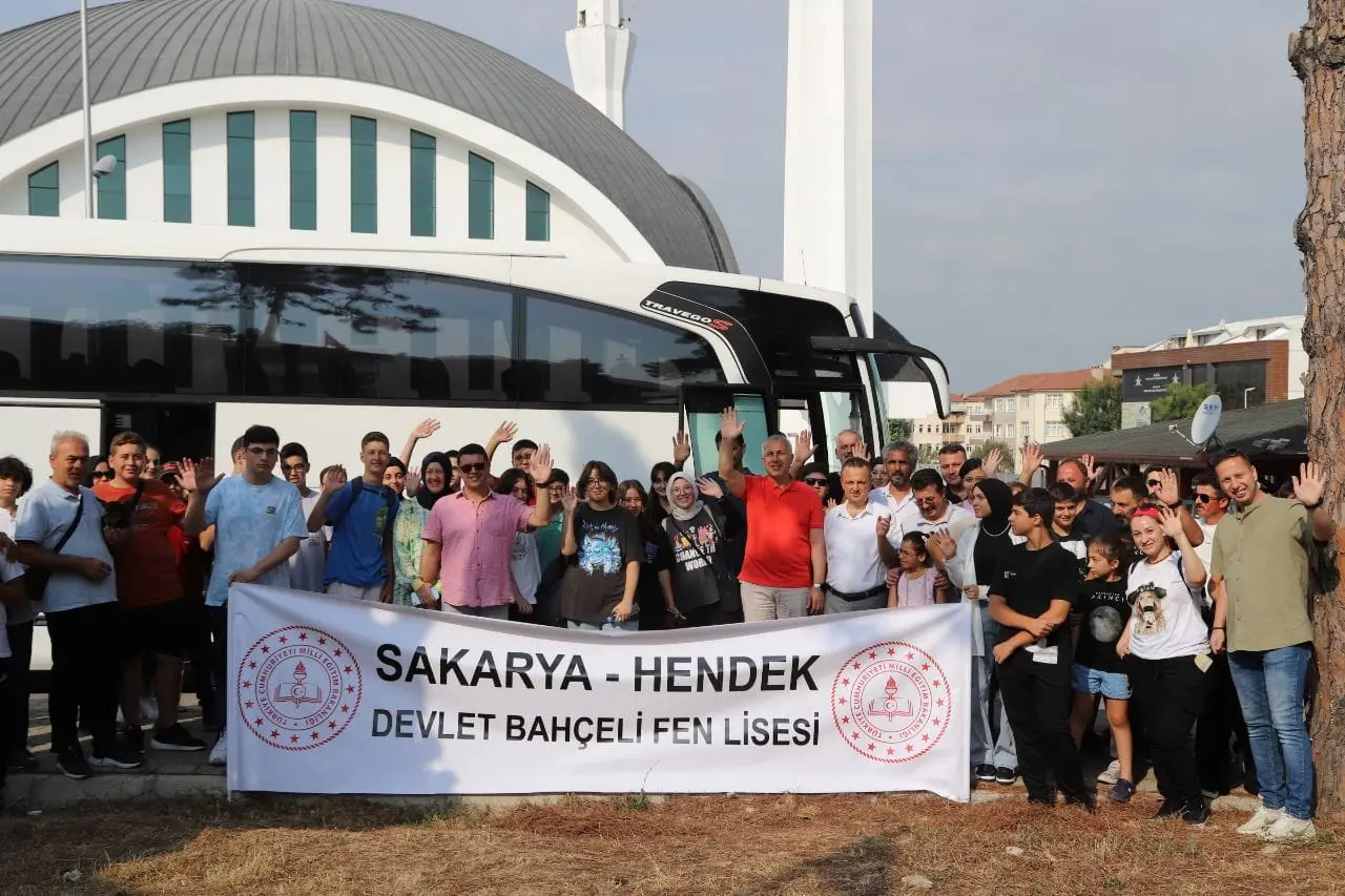 Haber: HENDEK DEVLET BAHÇELİ FEN LİSESİ ÖĞRENCİLERİ TEKNOFEST FUARINA KATILIYOR - Öne Çıkan