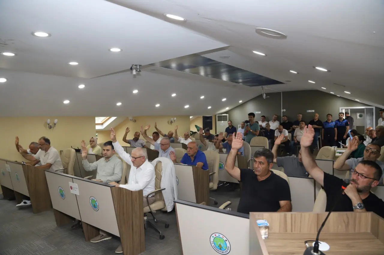 Haber: HENDEK MECLİSİ 15 MADDEYİ KARARA BAĞLADI - Galeri-1