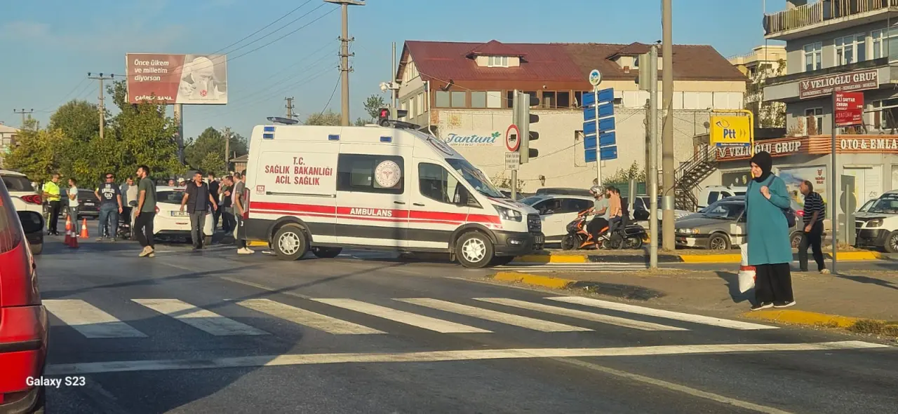 Haber: Hendek’te Otomobilin çarptığı motosiklet sürücüsü yaralandı - Öne Çıkan