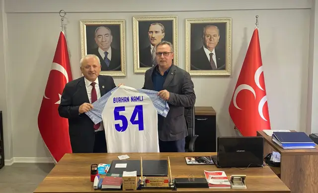 Bahadır'dan İlçe Başkanlarına Hendekspor forması