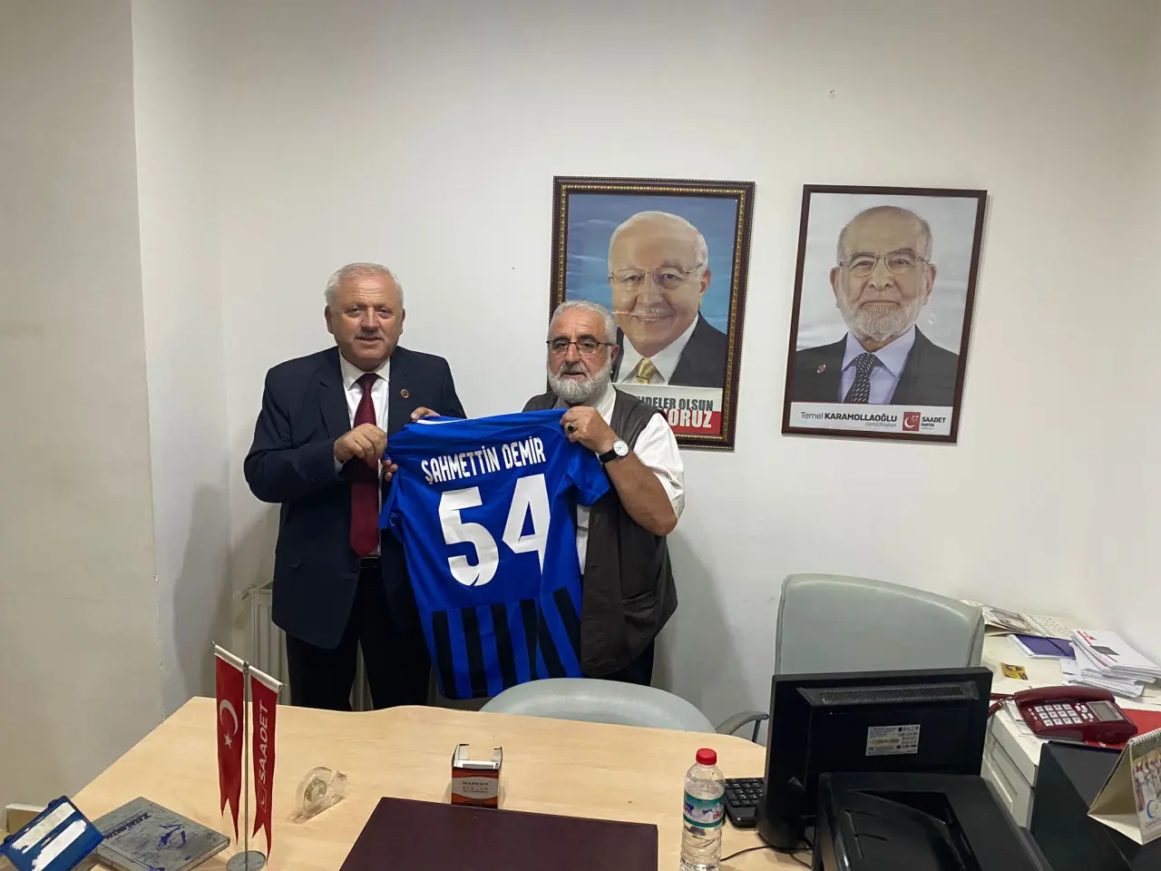 Haber: Bahadır'dan İlçe Başkanlarına Hendekspor forması - Galeri-7