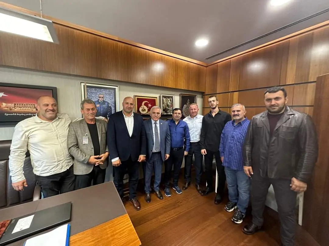 Haber: Başpehlivanlardan İnci'ye ziyaret - Öne Çıkan