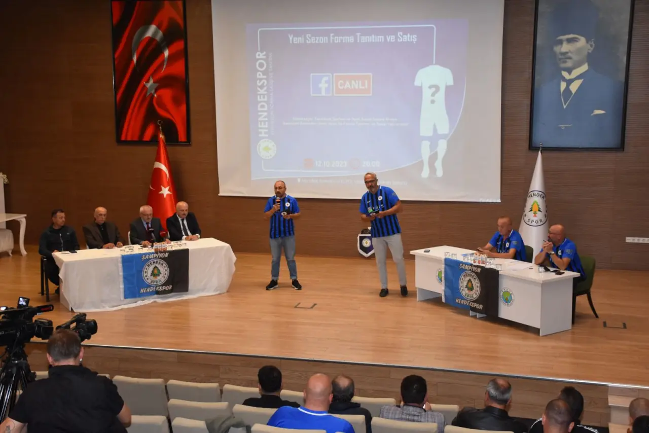 Haber: Hendekspor’un Forma Tanıtım Gecesinde 2024 Forma - Öne Çıkan