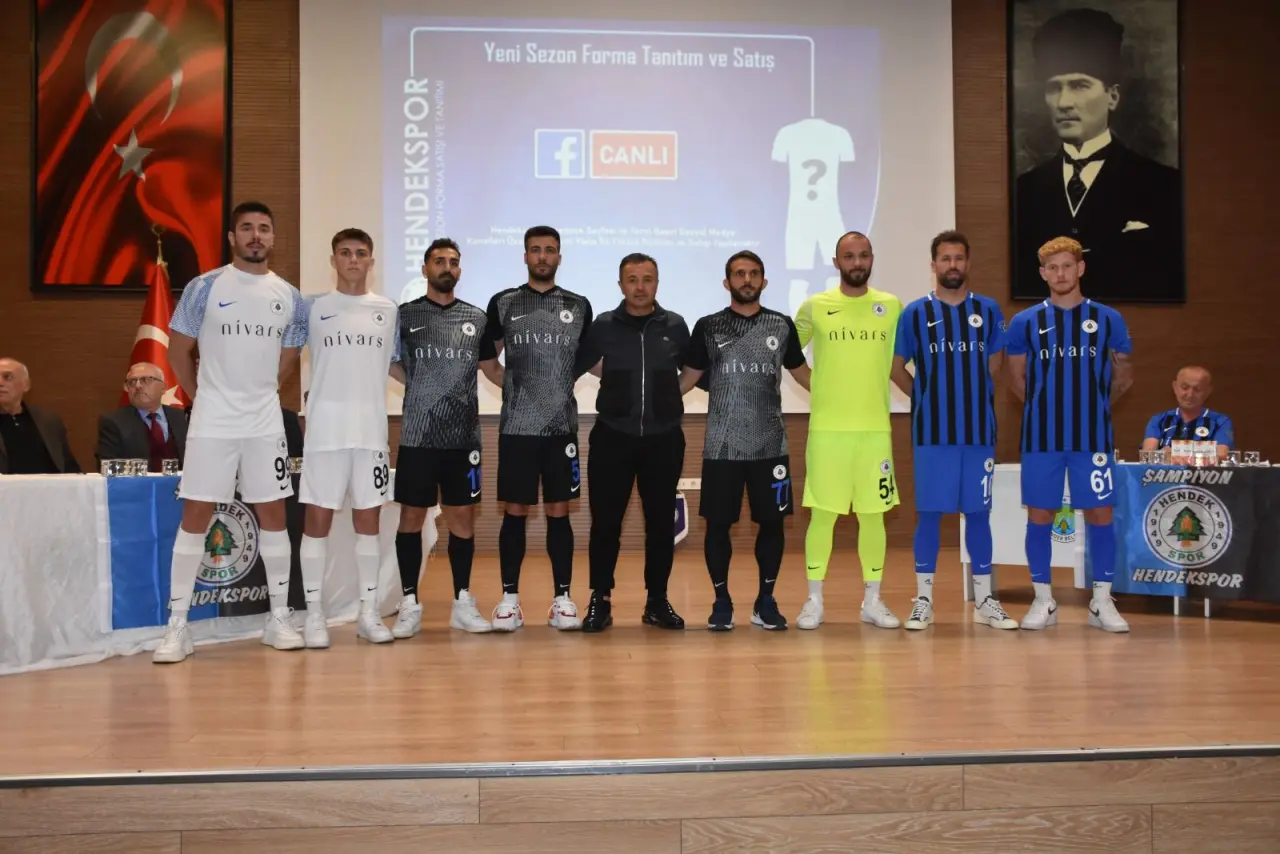 Haber: Hendekspor’un Forma Tanıtım Gecesinde 2024 Forma - Galeri-2