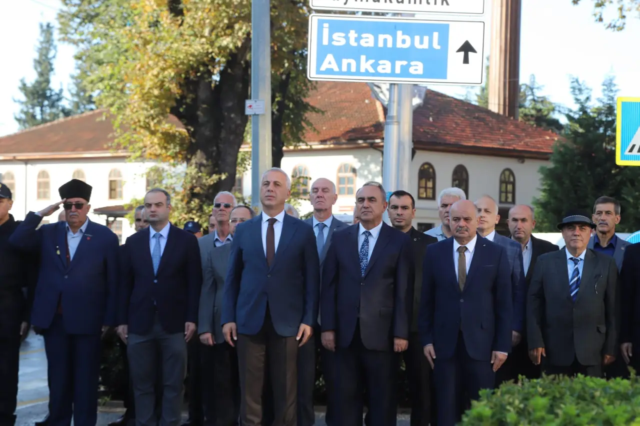 Haber: Hendek'te Muhtarlar Günü Törenle Kutlandı - Öne Çıkan