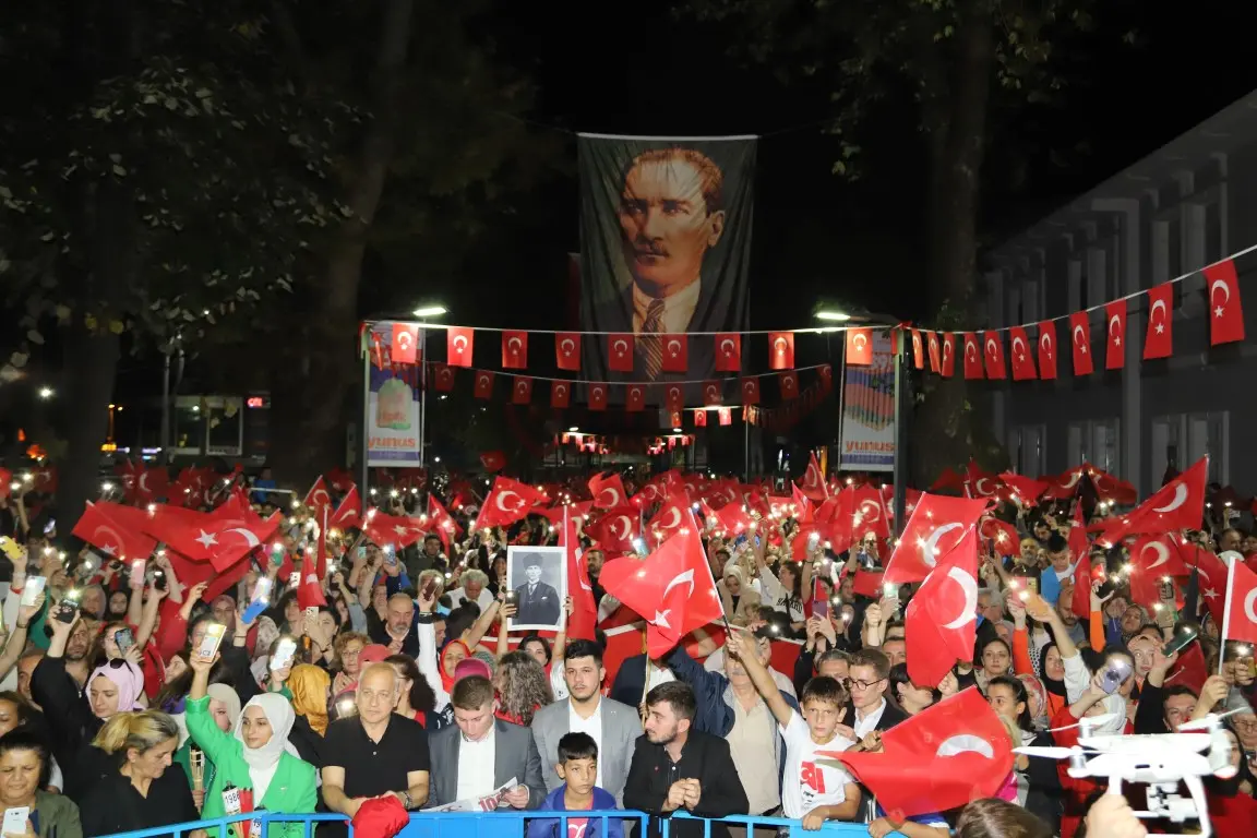 Haber: CUMHURİYETİN 100. YILINDA HENDEK’TE FENER ALAYI ÇOSKUSU - Öne Çıkan