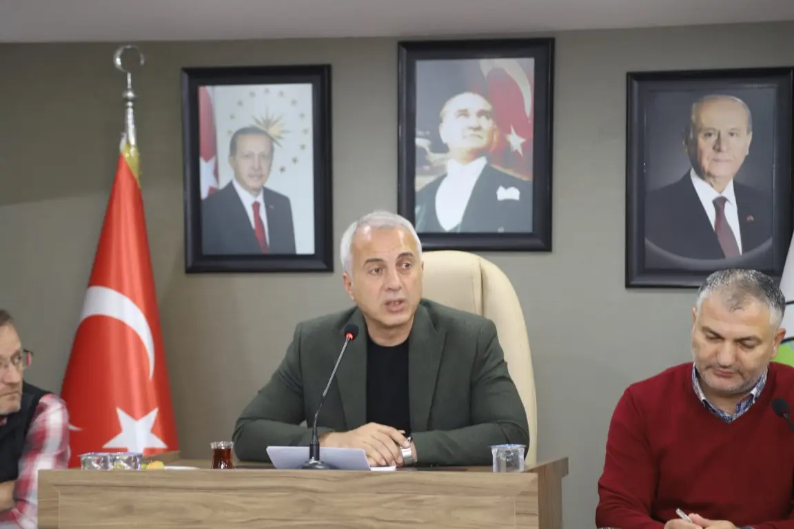 Haber: HENDEK MECLİSİ 8 GÜNDEM MADDESİNİ KARARA BAĞLADI - Öne Çıkan