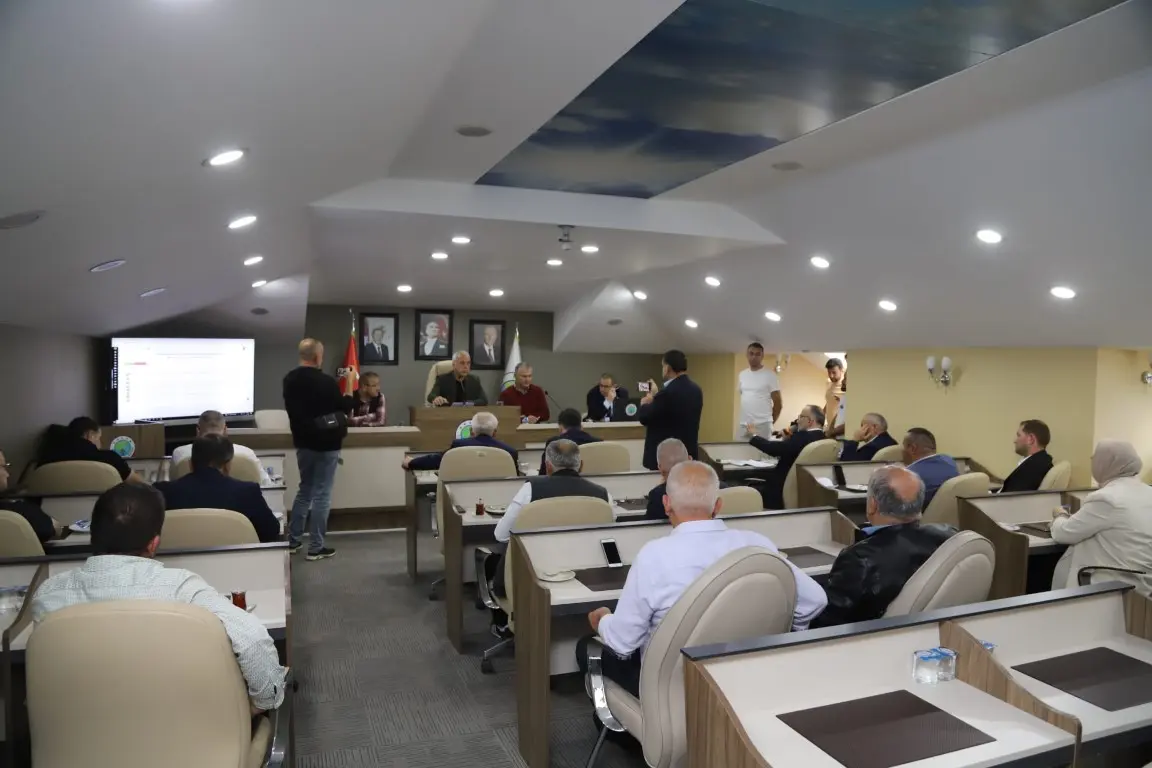 Haber: HENDEK MECLİSİ 8 GÜNDEM MADDESİNİ KARARA BAĞLADI - Galeri-1