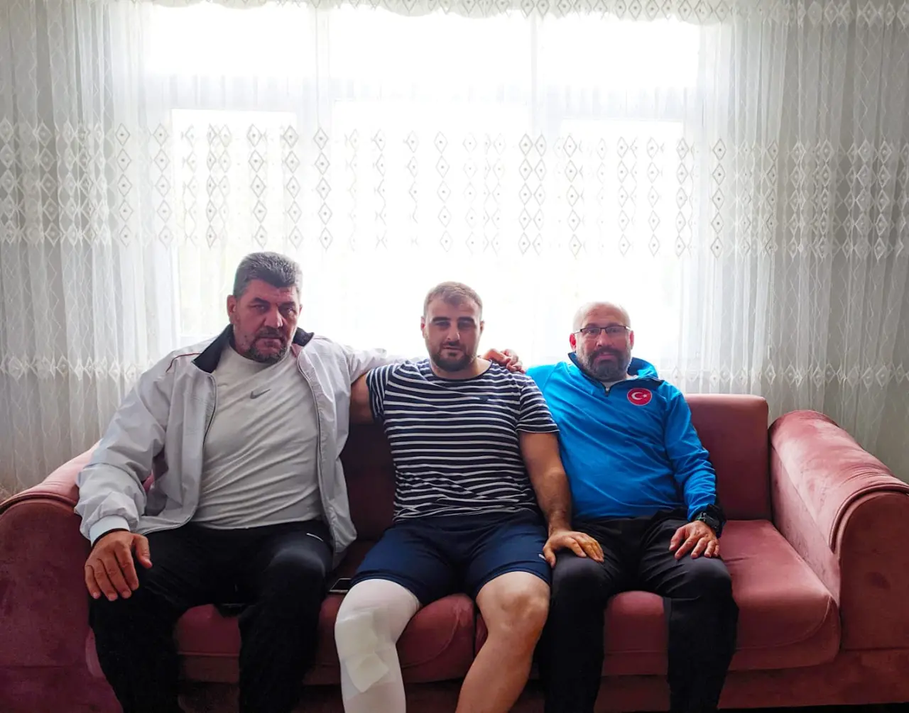 Haber: TEKİN VE KAYNAK'TAN KARAGÖZ'E ZİYARET - Öne Çıkan