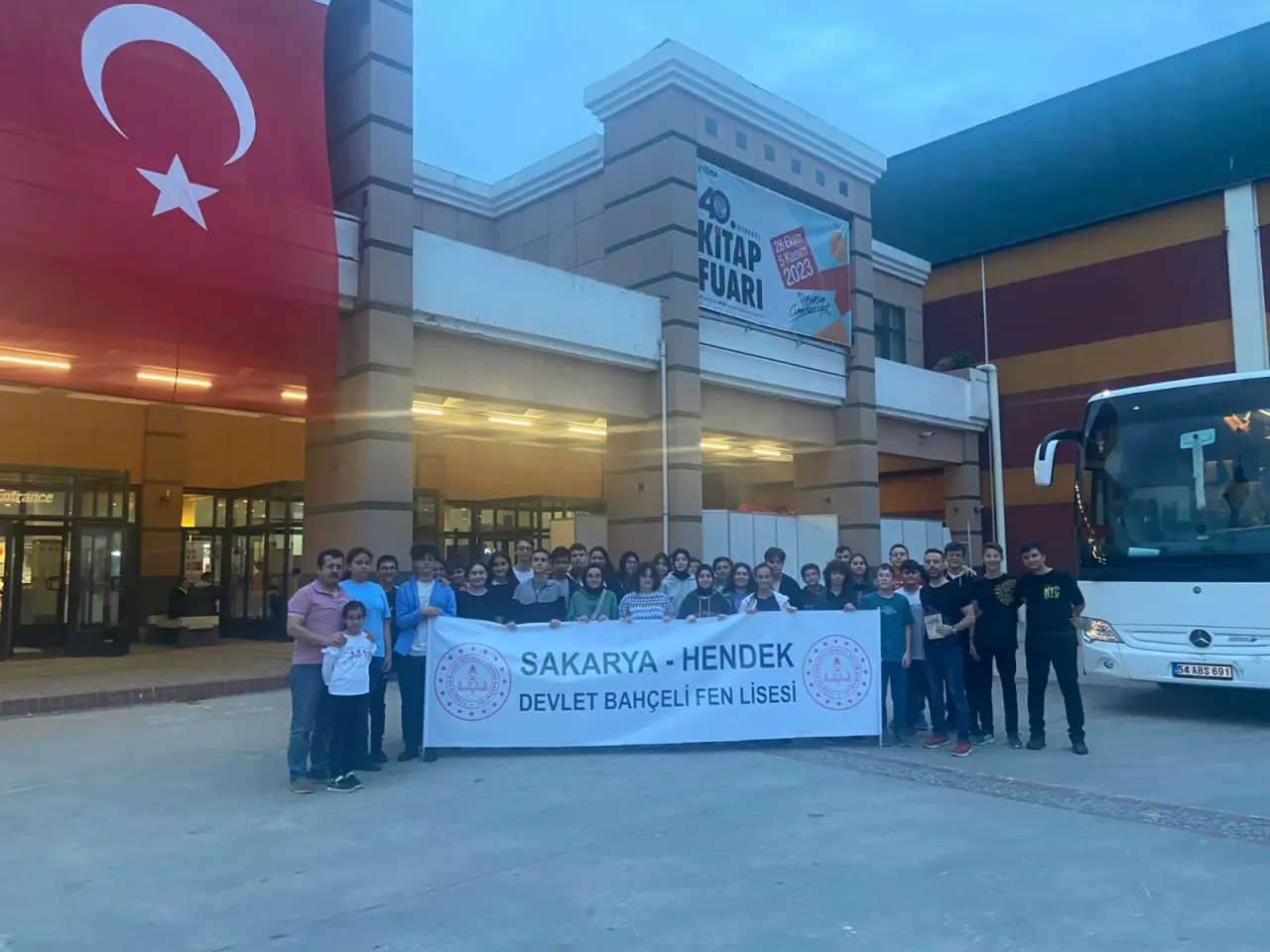 Haber: Hendek Devlet Bahçeli Fen Lisesi Tüyap Kitap Fuarında - Galeri-1