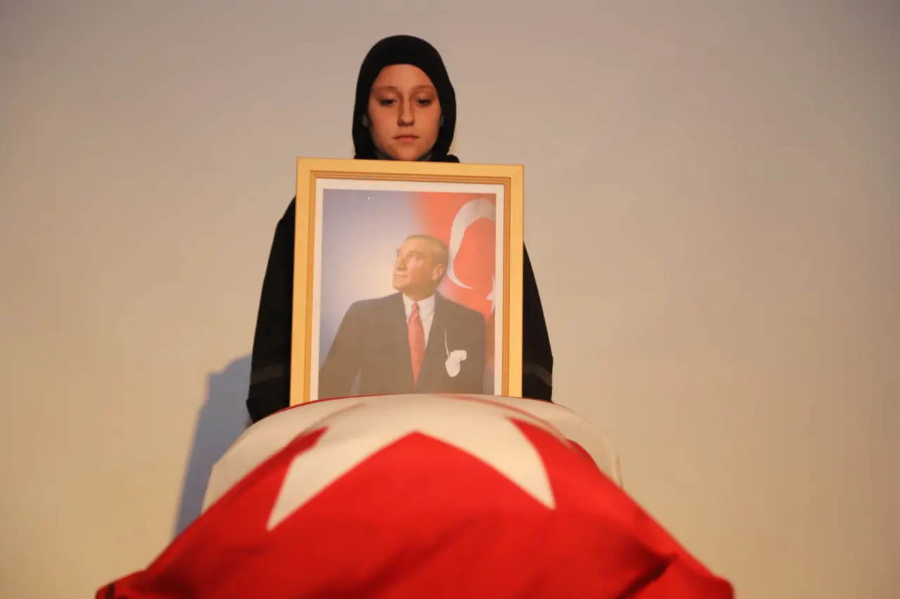 Haber: Sonsuz Saygı Ve Özlemle - Galeri-4