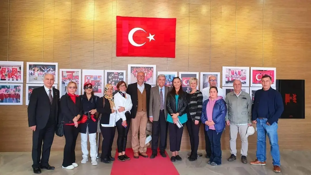 Haber: Bayrağın gölgesinde, atamızın izinde 100 yıl fotoğraf sergisi açıldı - Öne Çıkan