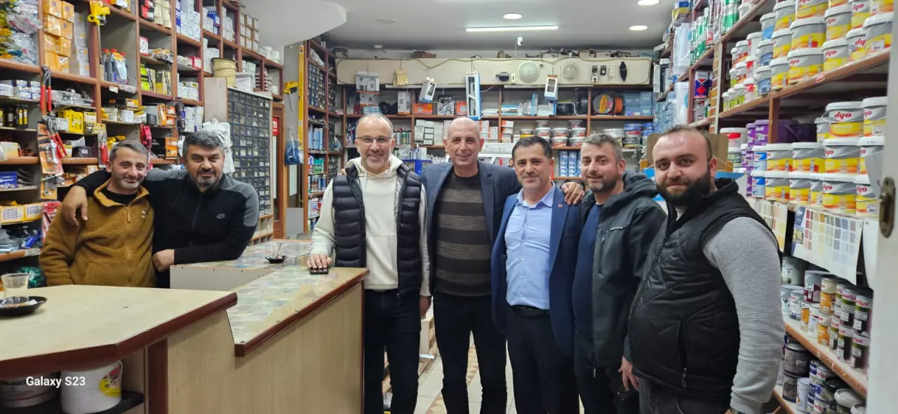 Haber: İYİ Parti A. Adayı Gümrük'ten Esnaf ziyareti - Öne Çıkan