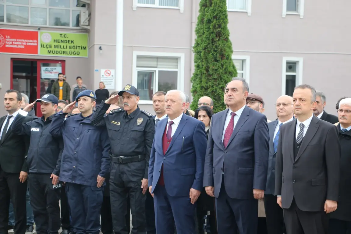 Haber: Öğretmenler Günü Törenle Kutlandı - Galeri-1